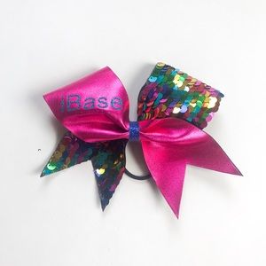 Cheer bow